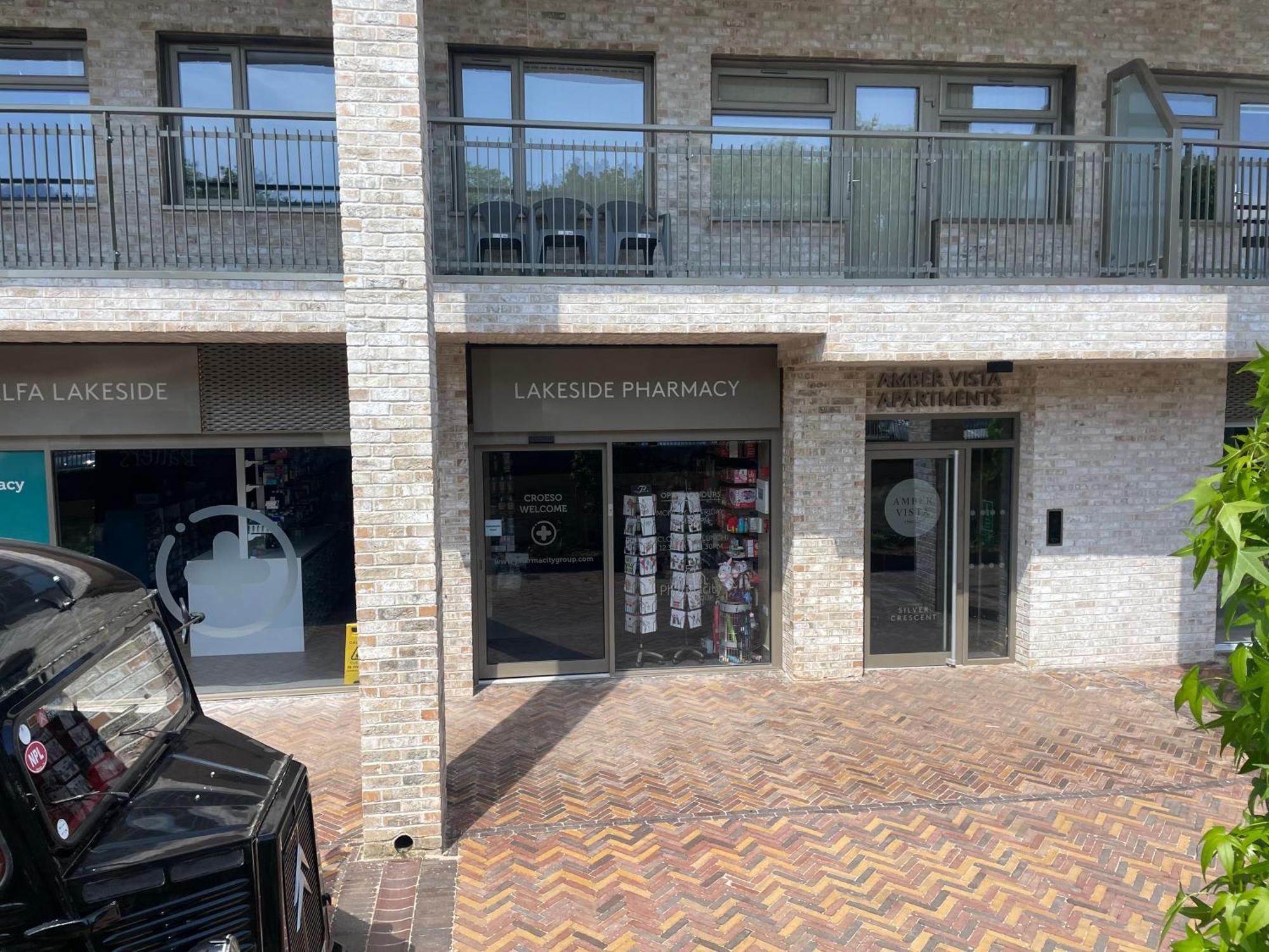 Amber Vista 2 Bedroom Apartments- Supermarket, Coffee Shop, Restaurants & Parking Below Cardiff Eksteriør billede