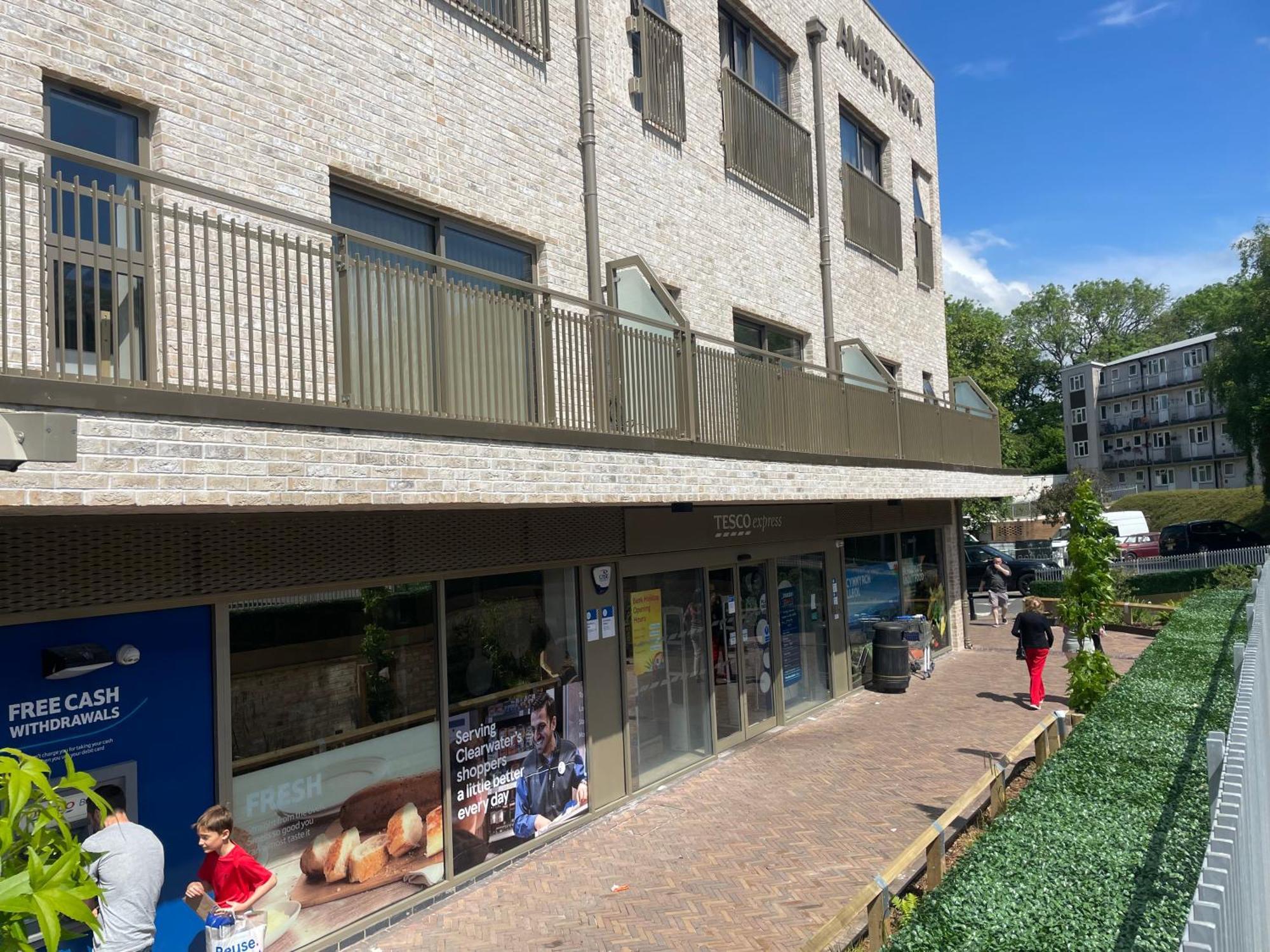 Amber Vista 2 Bedroom Apartments- Supermarket, Coffee Shop, Restaurants & Parking Below Cardiff Eksteriør billede