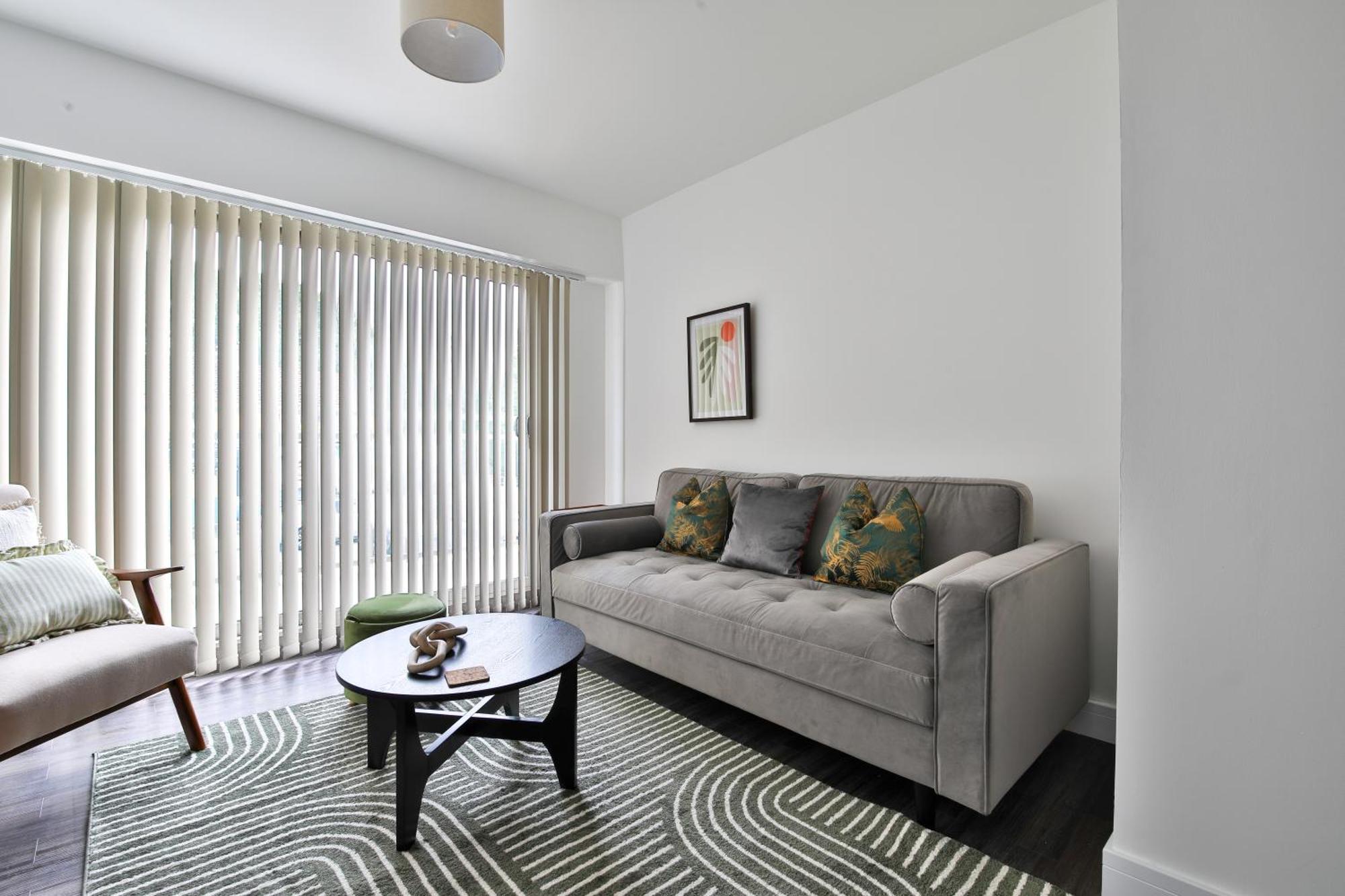 Amber Vista 2 Bedroom Apartments- Supermarket, Coffee Shop, Restaurants & Parking Below Cardiff Eksteriør billede